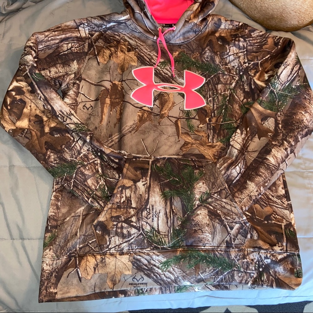 Women’s Under Armour Realtree Camo Sweatshirt
